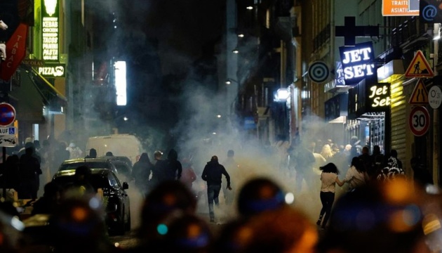 У Франції вщухають вуличні протести, кількість заарештованих значно зменшилася