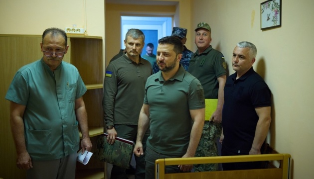 Volodymyr Zelensky se rend à Odessa à l’occasion de la Journée nationale du marin ukrainien 