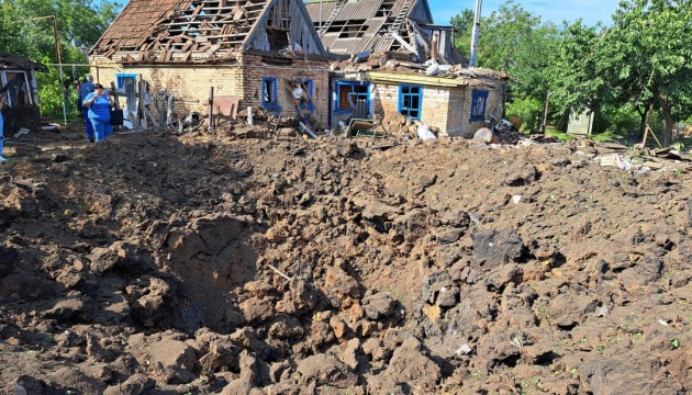 Russians launch missile attack on community in Zaporizhzhia, causing destruction