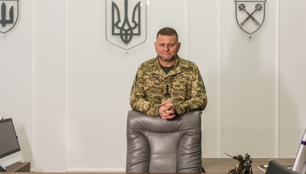 Zaluzhny publica un conmovedor vídeo con militares con motivo del Día del Conocimiento