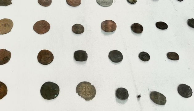 В Узбекистані археологи знайшли рідкісні монети віком 1500 років