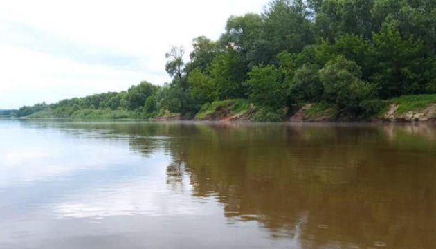 Two teenage girls go missing on banks of Desna River in Chernihiv region