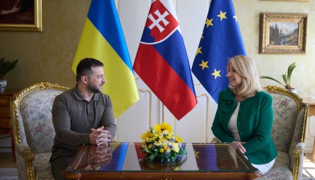 Volodymyr Zelensky arrive en Slovaquie pour une visite de travail 