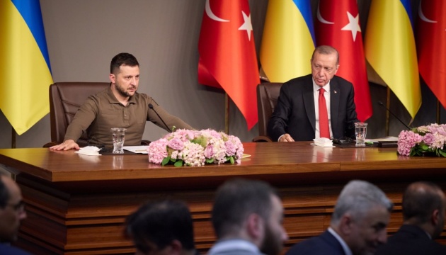 Президенти України й Туреччини обговорили підготовку до саміту НАТО