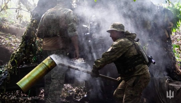 Запеклі бої тривають на п'яти напрямках, за добу - 35 бойових зіткнень