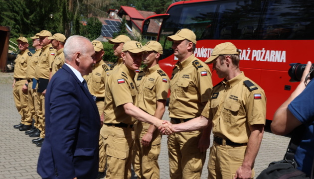 Training for Ukrainian volunteer firefighters begins in Poland