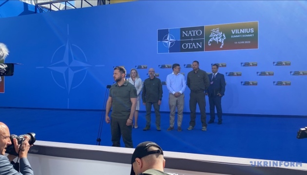 Зеленський назвав головні теми переговорів з учасниками саміту НАТО