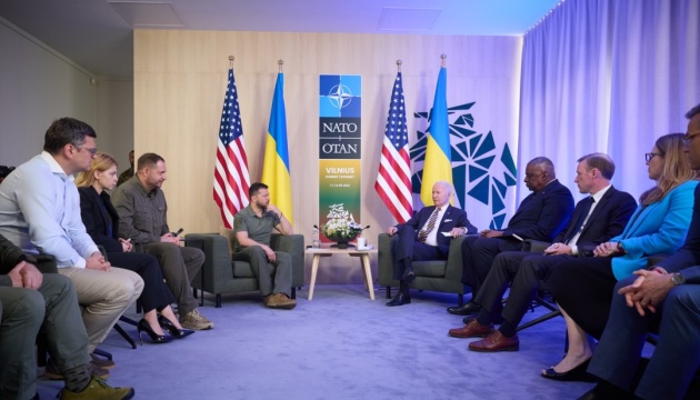 Zelensky, Biden meet in Vilnius