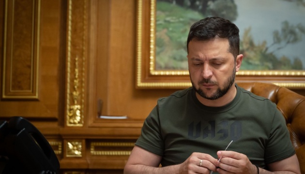 Zelensky aborda los preparativos para la Cumbre de Paz Global con el presidente de Sudáfrica