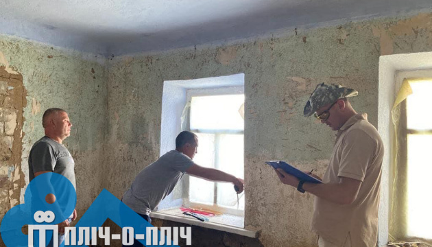Закарпатські інженери та архітектори обстежили зруйновані об'єкти в Чорнобаївці