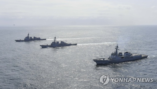 США, Південна Корея та Японія провели протиракетні навчання у Японському морі