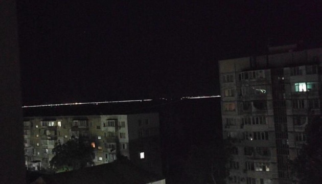 Повідомляють про вибухи та руйнування на Кримському мосту: що відомо