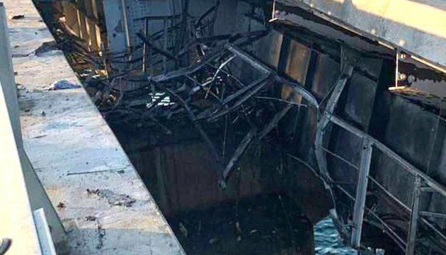 На Керченському мосту загарбники відновили проліт, який упав внаслідок атаки