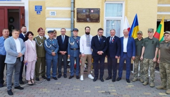 У Бердичеві відкрили пам’ятну дошку на честь зустрічі в місті Петлюри та Пілсудського