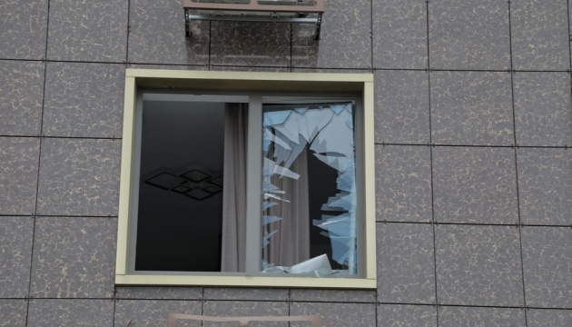 Edificios residenciales y automóviles dañados en ataque masivo en Odesa