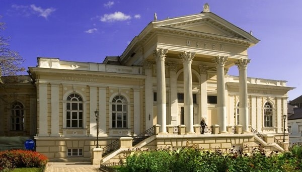 В Одесі внаслідок ворожого обстрілу пошкоджена будівля археологічного музею