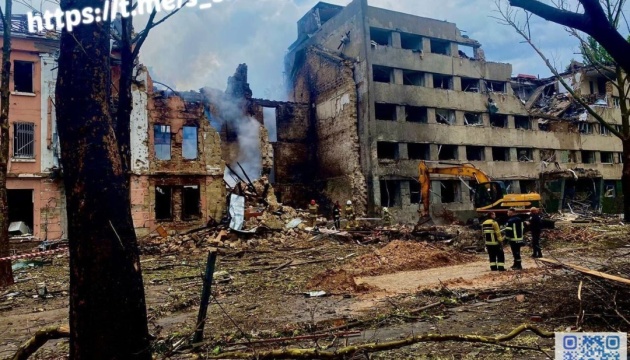 Angriff auf Mykolajiw: Weiteres Opfer aus Trümmern geborgen 