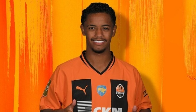 Shakhtar signs contract with Brazilian midfielder Newerton