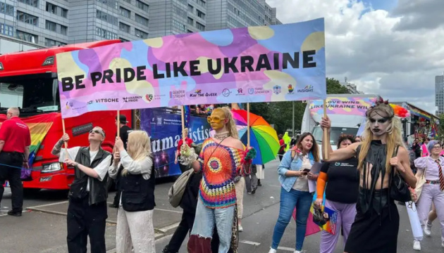 У щорічному ЛГБТ-параді в Берліні взяли участь до пів мільйона людей