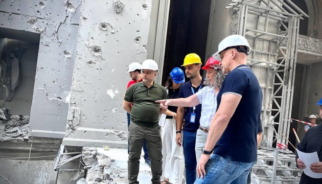 Обстріл центру Одеси: координаторка ООН оглянула зруйнований собор