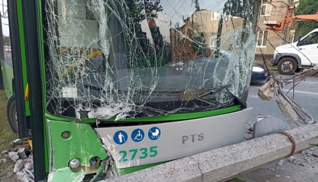 Мер Харкова розповів про стан постраждалих у ДТП з тролейбусом