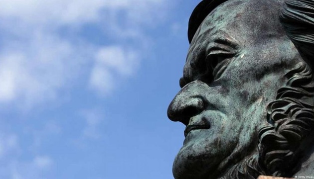 Russian fake: ‘Orcs’ and Richard Wagner memorial plaque in Germany
