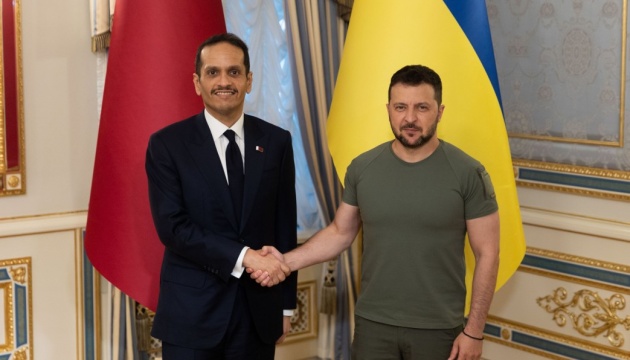 Le président ukrainien a reçu le Premier ministre du Qatar à Kyiv 