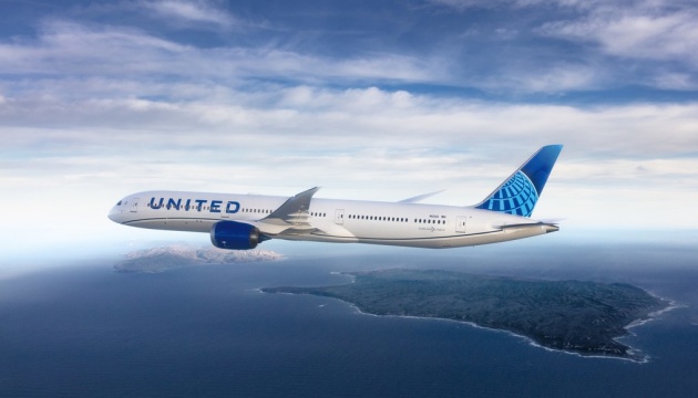 Авіакомпанія United Airlines додасть шрифт Брайля в інтер'єри салонів своїх літаків