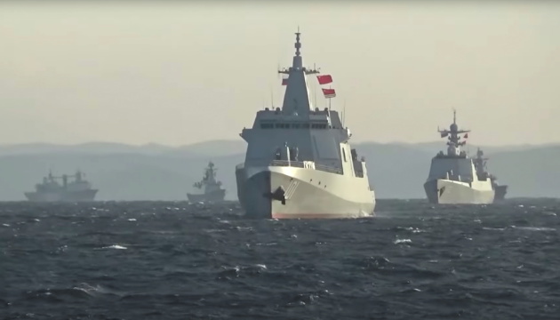 У Японії заявляють, що військові кораблі РФ та Китаю патрулюють біля її берегів