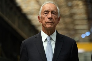 Le président du Portugal arrive à Kyiv pour sa première visite