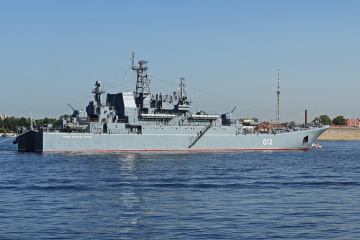 Marinedrohnen attackieren russischen Marinestützpunkt in Noworossijsk, ein Schiff vermutlich beschädigt
