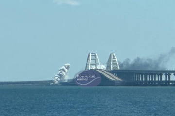 Se escuchan explosiones cerca del puente de Crimea