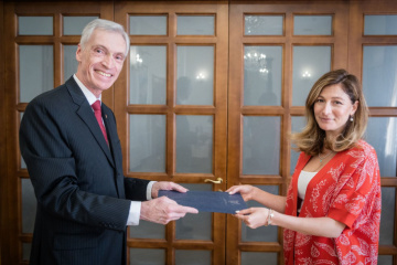El Embajador del Perú entrega copias de credenciales de la viceministra de Asuntos Exteriores de Ucrania
