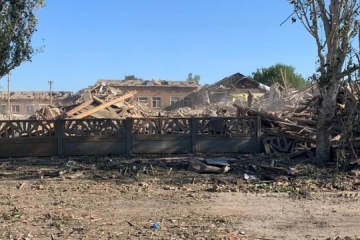 Plusieurs habitations et un gymnase détruits dans un bombardement russe sur la région de Zaporijjia 