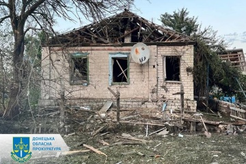 Overnight, Russian troops shell 30 settlements in Zaporizhzhia, causing destruction