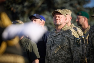Zaluzhny visits soldiers defending Avdiyivka