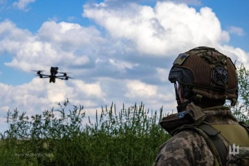 Fünf feindliche Militärgeräte mit Drohnen binnen sechs Stunden zerstört