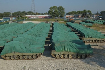Journalists found and took photos of Leopard tanks, transfer of which was blocked by Swiss government 