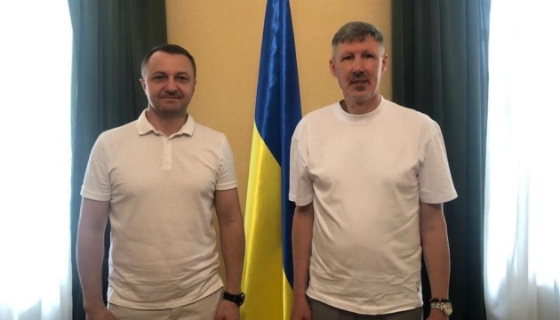 Представник СКУ в Україні зустрівся з мовним омбудсменом