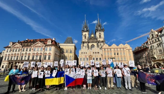 У Празі вшанували пам’ять жертв теракту в Оленівці