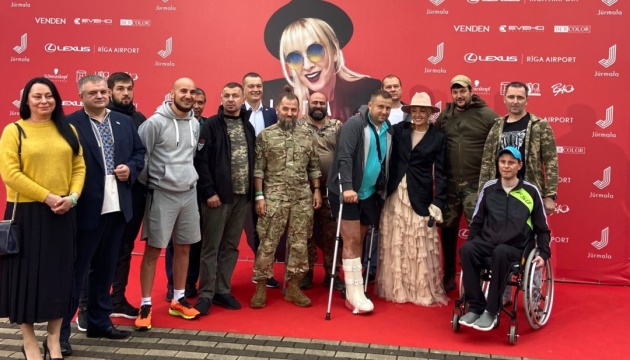Лайма Вайкуле запросила воїнів ЗСУ на концерт у VIP-ложу