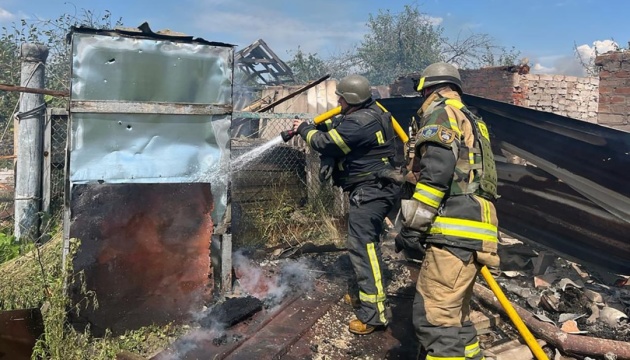 Ворог обстріляв прифронтову Петропавлівку на Харківщині - спалахнули чотири пожежі