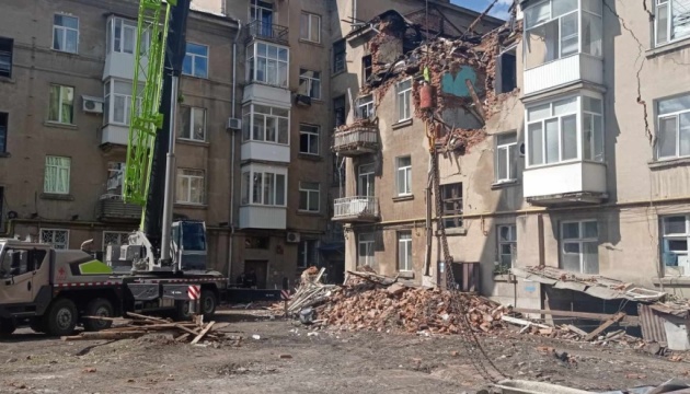 У Сумах завершили демонтаж в пошкодженому російським дроном будинку