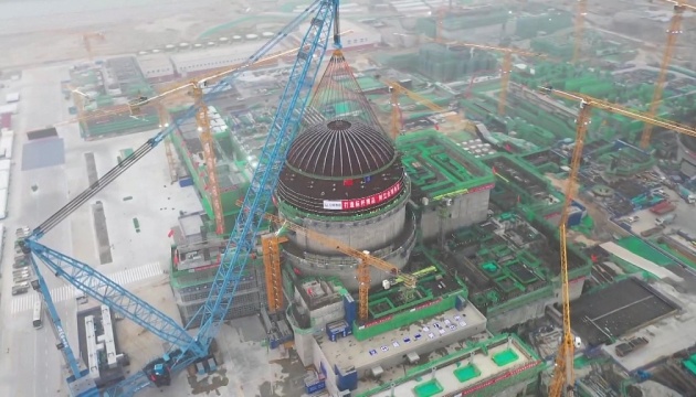 Китай побудує шість атомних енергоблоків
