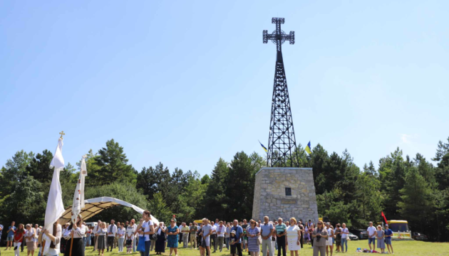На Львівщині відреставрували пам'ятний хрест Маркіяну Шашкевичу