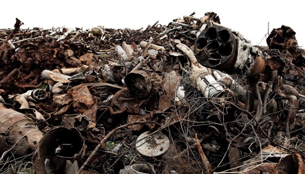 Russians open scrap metal collection points in Severodonetsk Russians open scrap metal collection points in Severodonetsk