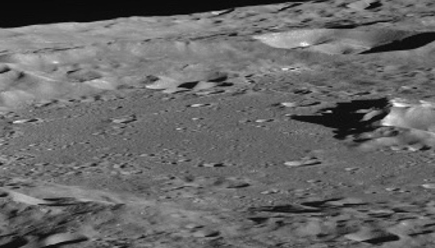 Південно-корейський зонд показав світлини Місяця
