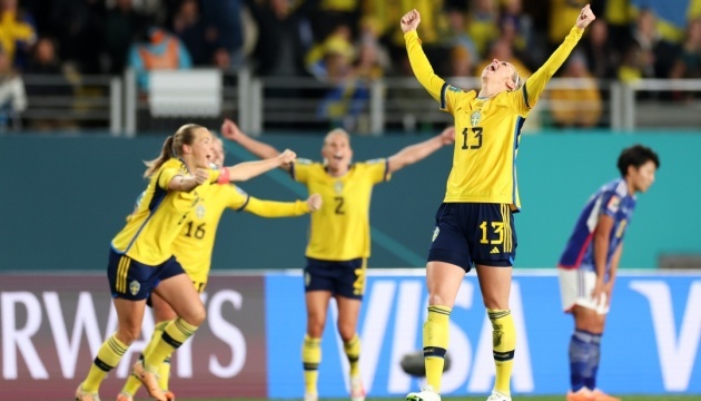 Стала відома перша півфінальна пара жіночого чемпіонату світу з футболу