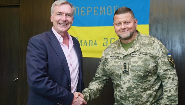 Zaluzhnyi meets with UK’s Defense Staff chief in Kyiv 