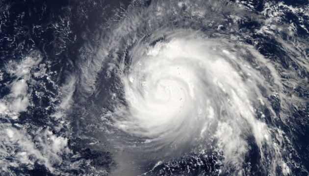 До головного острова Японії наближається потужний тайфун